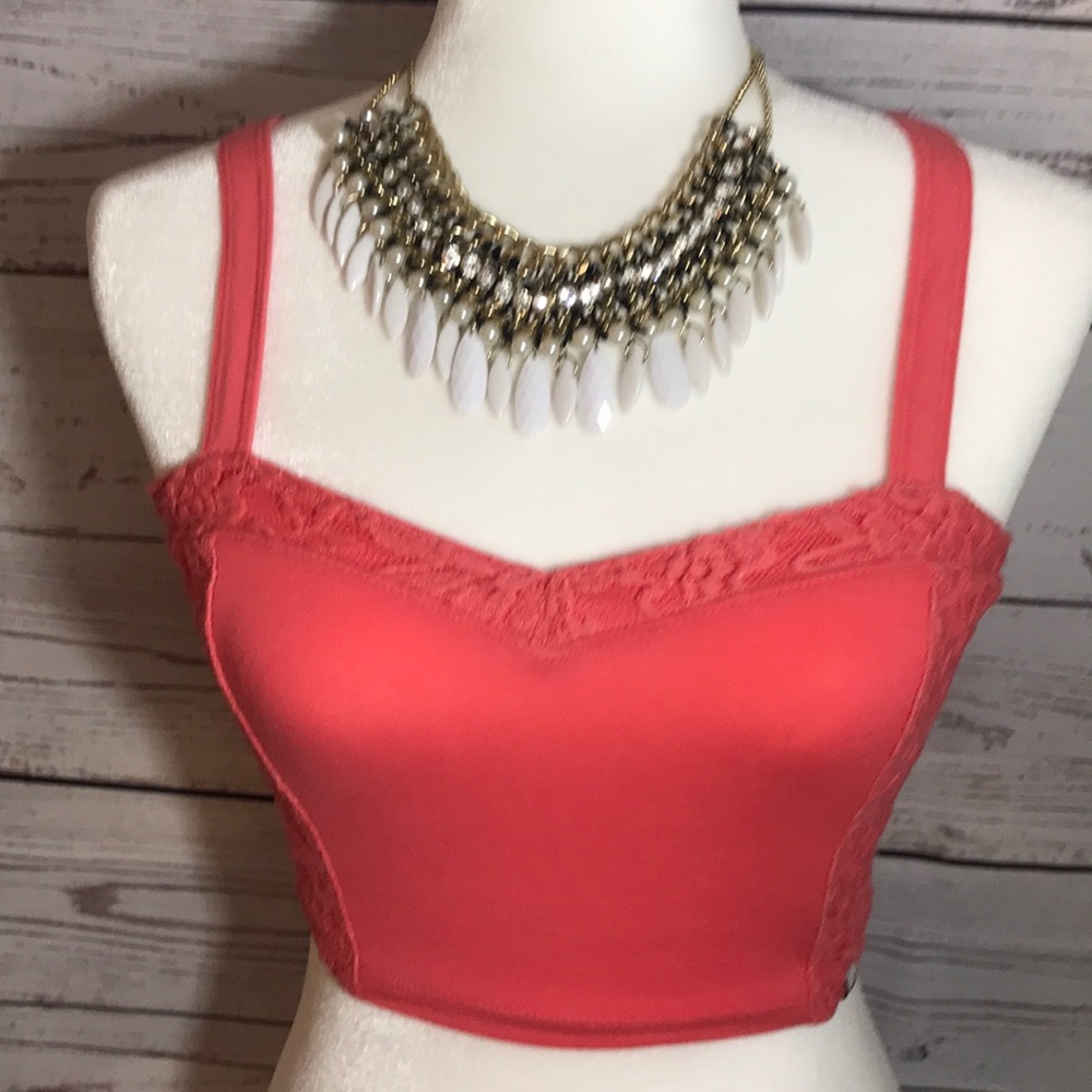 NWOT! HOLLISTER - Coral Crop Top-XS